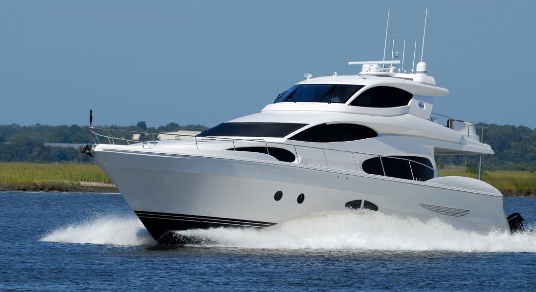Five Reasons to Rent A Yacht